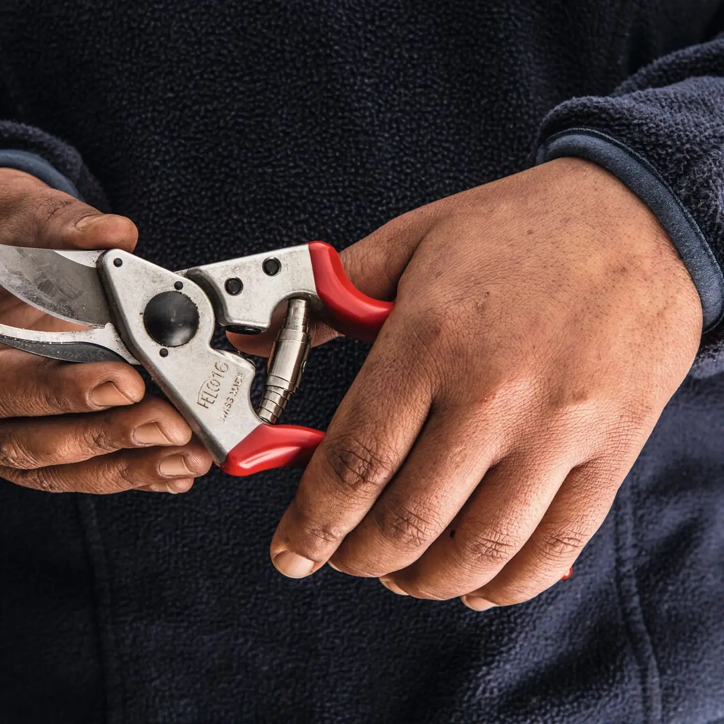 Лозарски ножици FELCO 16 за малка длан, лява ръка